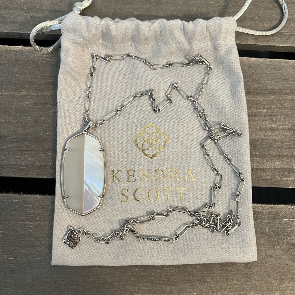NEW Kendra Scott Long Silver Chain Pendant Necklace